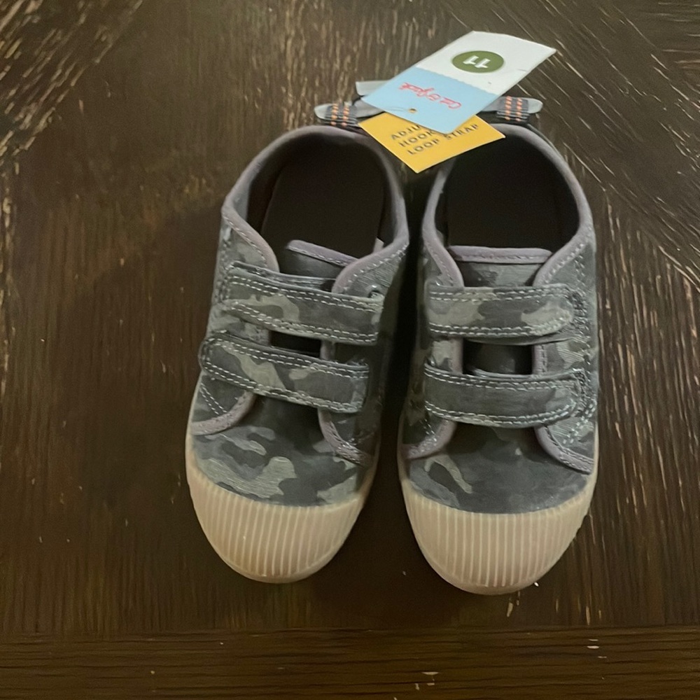 Cat & Jack NWT Toddler boy’s shoes Size 11